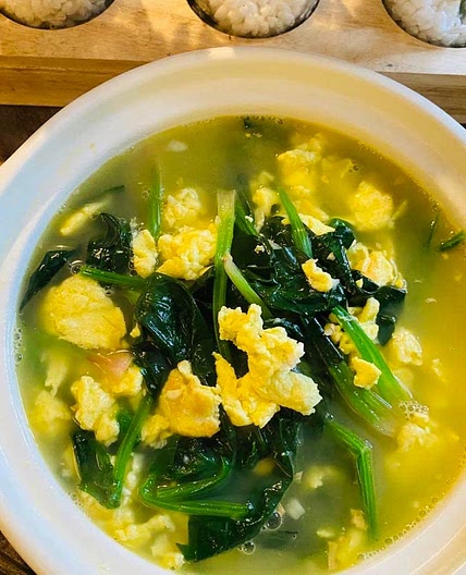 Spinach and Egg Soup | 菠菜鸡蛋汤