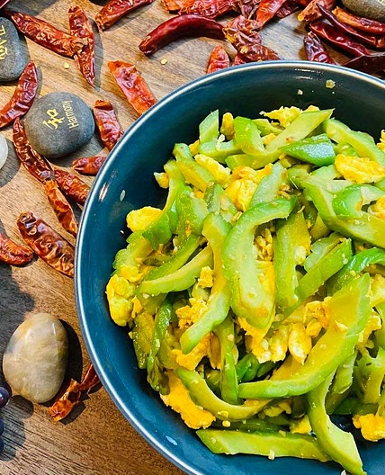 Bitter Melon and Egg Stir Fry | 苦瓜炒鸡蛋