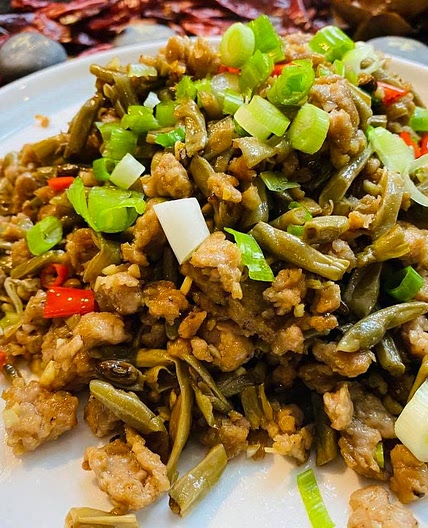 Ground Pork with Pickled Green Beans Stir Fry | 酸豆角炒肉