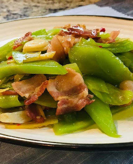 Stir Fried Bacon with Lettuce Stem  | 培根炒莴笋