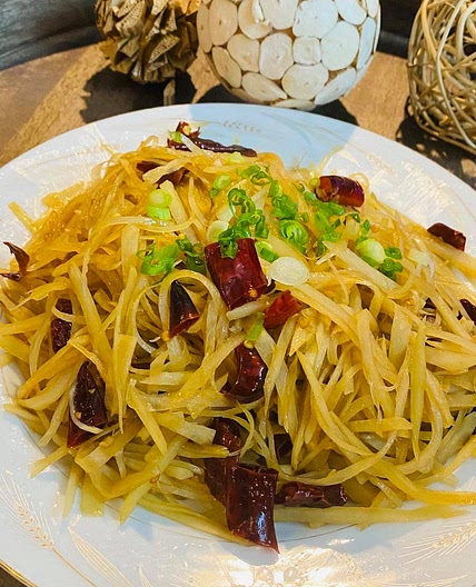Spicy and Sour Shredded Potato  | 酸辣土豆丝