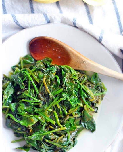 Sautéed spinach with lemon & garlic 