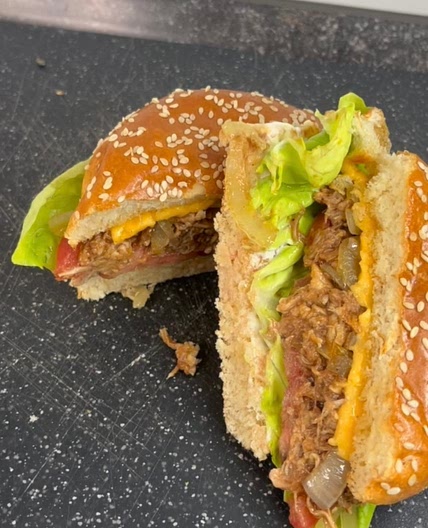 Pulled chicken burger