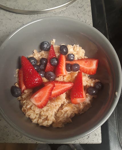 Quaker Oats Oatmeal with Fodmap Toppings