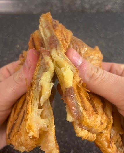Cheesy croissant sandwich
