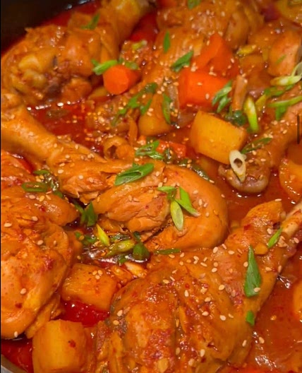 Spicy Korean chicken stew - Dakdoritang