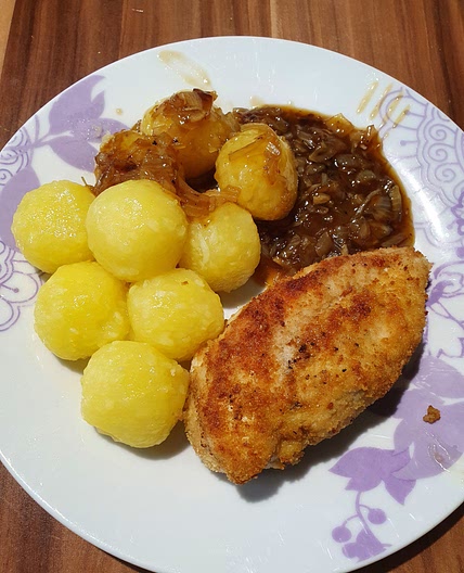 Hähnchenbrust mit Balsamico-Zwiebel-Sauce