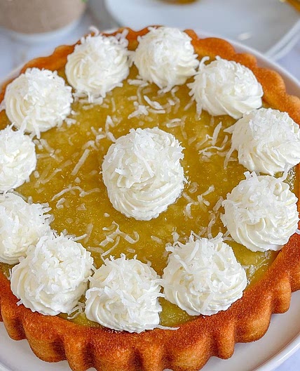 Pineapple cake