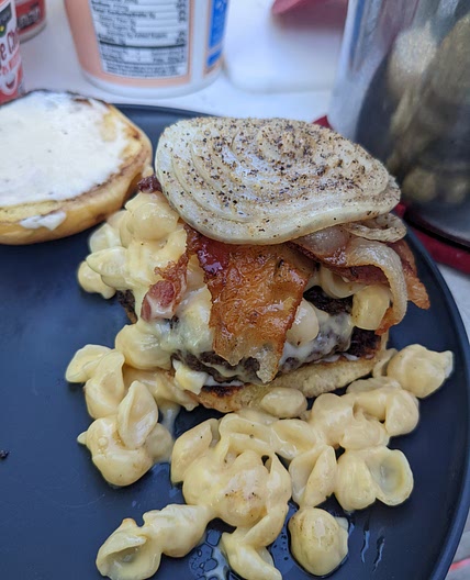 Bacon Mac n Cheeseburgers