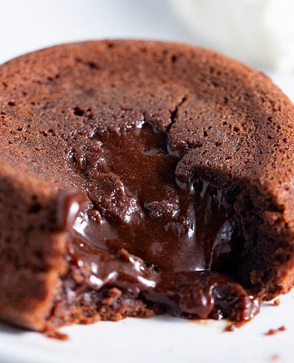 Air Fryer Chocolate Molten Lava Cakes