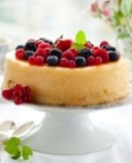 Cheesecake with berries