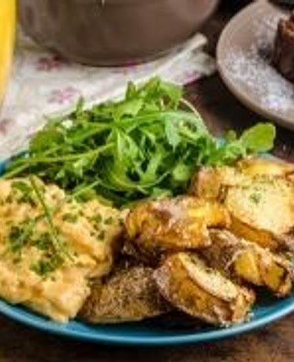 Crispy garlic potatoes