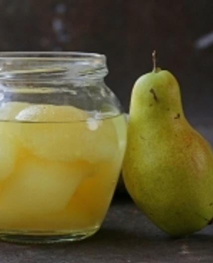 Canned pears in syrup