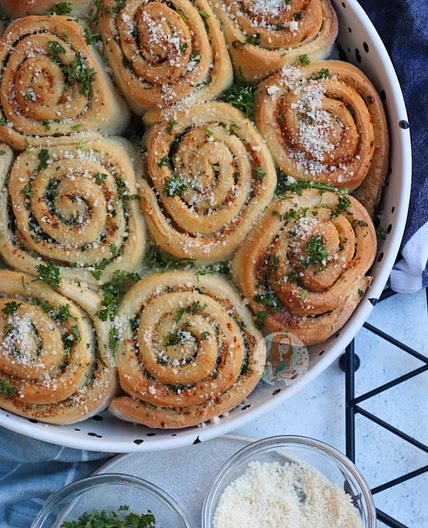 Garlic Bread Rolls!