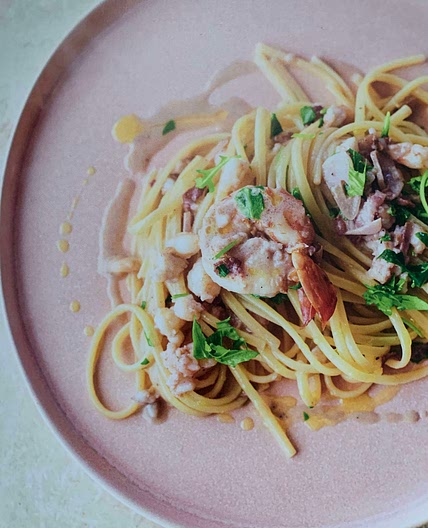 Creamy prawn linguine