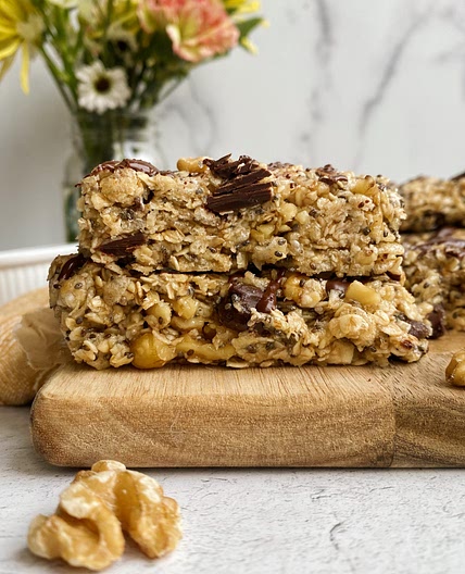 No-bake Dark Chocolate & Walnut Granola Bars