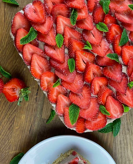 No Bake Strawberry Nutella Cheesecake 