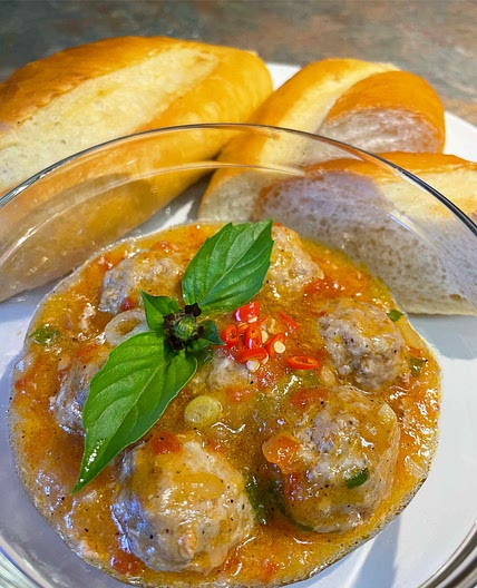 Bánh Mì Xíu Mại - Vietnamese Meatballs