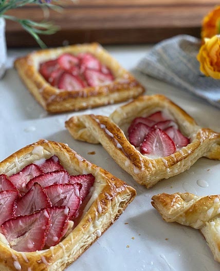 Ridiculously Easy Strawberry Danish