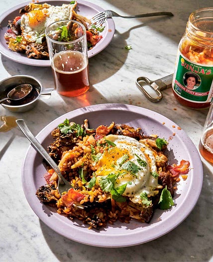Fried grains with bacon, mushrooms, and kimchi