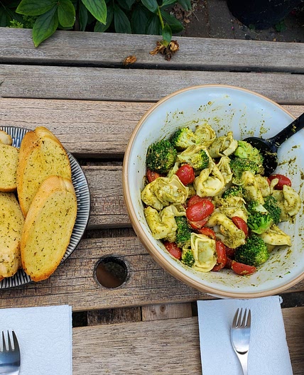 Erika's Tortellini and Broccoli Salad