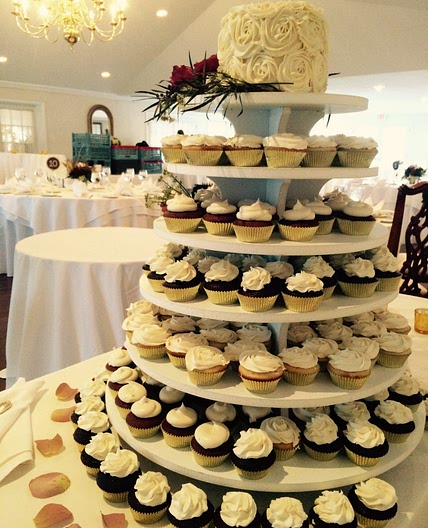 Red Velvet Cake & Cupcakes