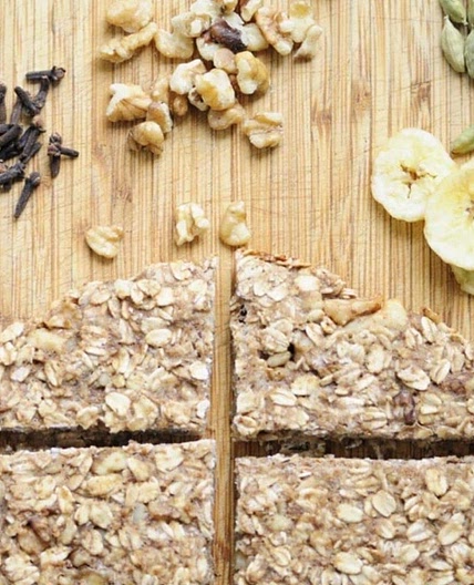 Chewy Banana Oatmeal Bars