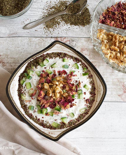 Mast-o-Khiar Recipe (Persian Yoghurt and Cucumber Dip)