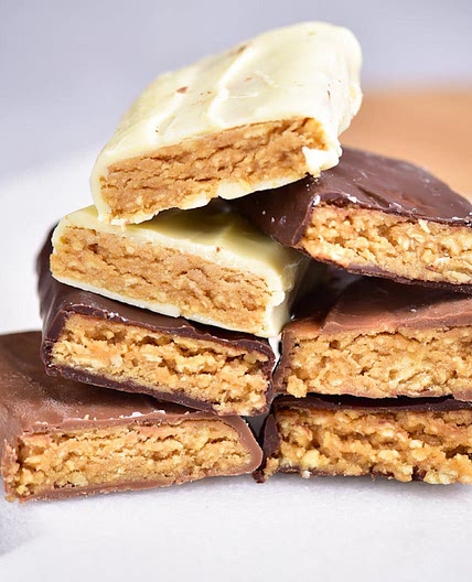 Homemade Protein Bars (4 Ingredients!)