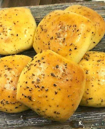 Air Fryer,Herb Butter Dinner Rolls