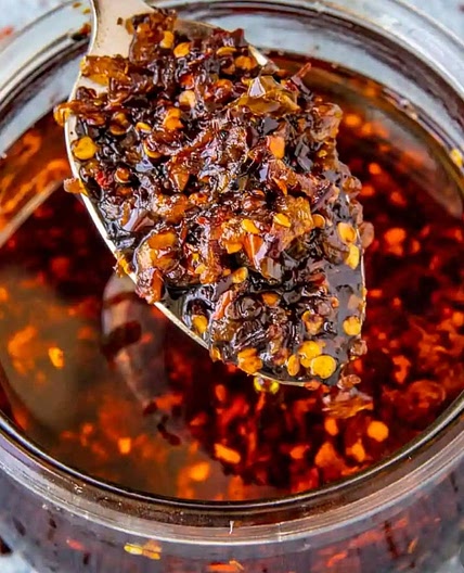 Chili crisp oil