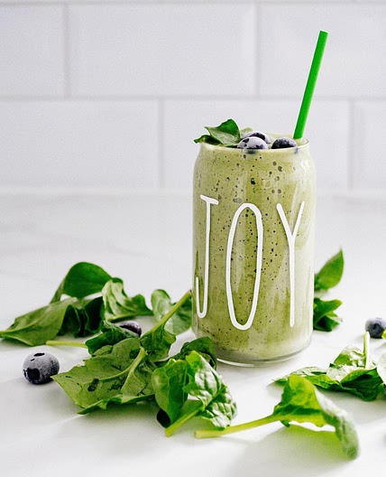 Mango, Spinach and Banana Smoothie