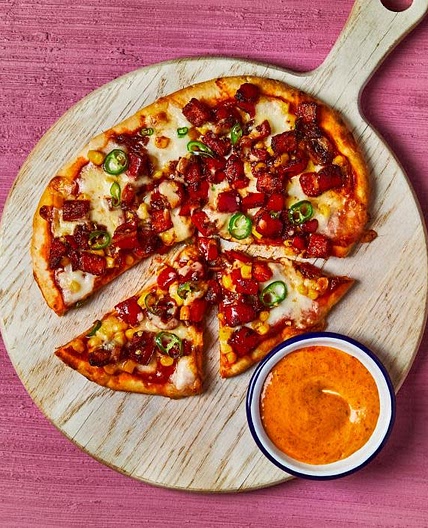 Veggie Fajita Pizza With Chipotle Mayo
