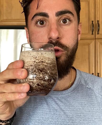 Healthy Oreo Smoothie