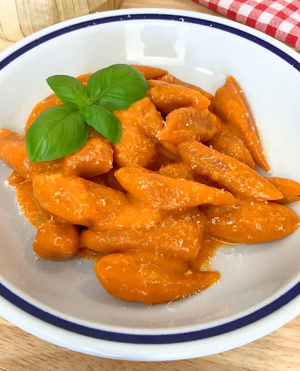 2 INGREDIENTS FRESH PASTA