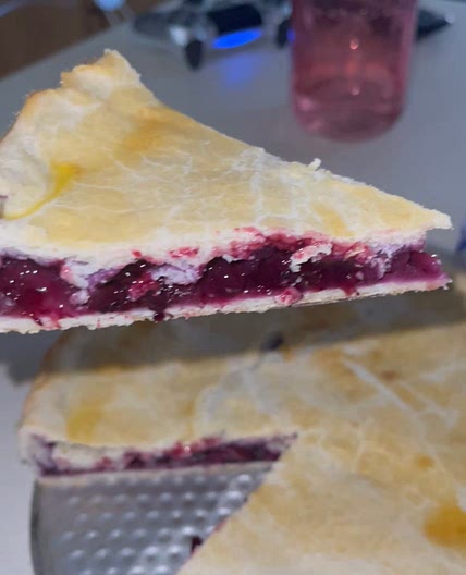 Tequila peach and blueberry pie