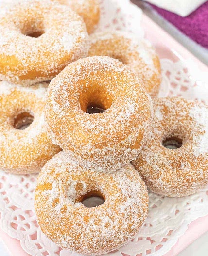 Old Fashioned Homemade Yeast Doughnuts