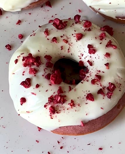 Raspberry Donuts