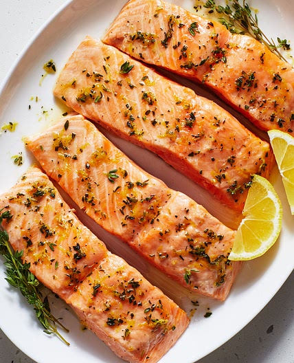 Baked Salmon With Lemon and Thyme