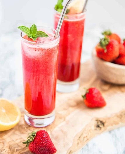Easy and Refreshing Lemon and Strawberry Hibiscus Tea