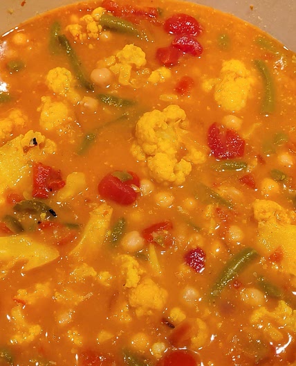 Chickpea & Cauliflower Curry