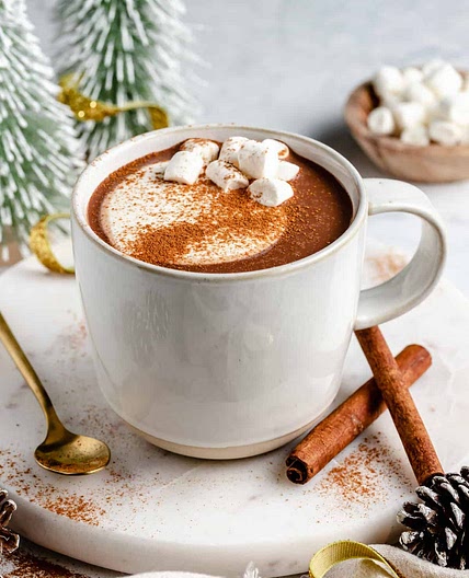 Vegan Hot Chocolate/Hot Cocoa (Simple & Creamy)