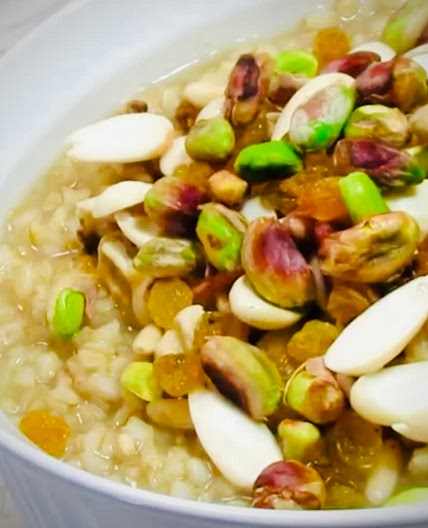 Snainiyeh or  ﻿(Wheat berry Dessert)