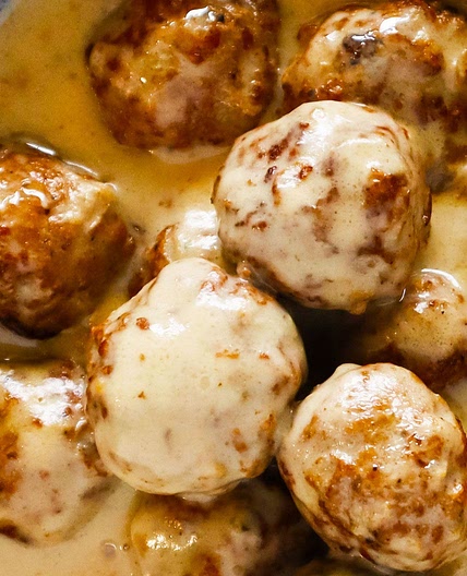 Slow cooker Swedish meatballs recipe