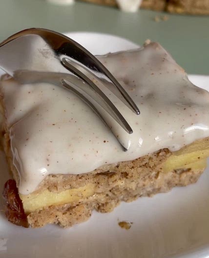 Apple pie breakfast bars 