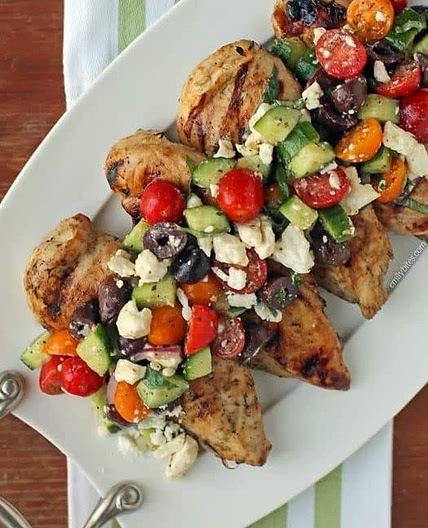 Mediterranean Topped Grilled Chicken 🍅🍗🥒