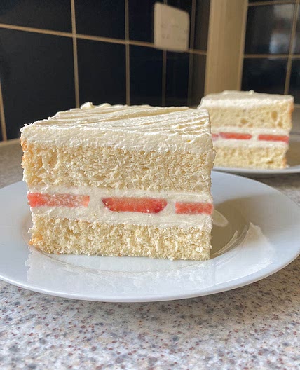 Strawberry And Cream Cake