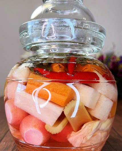 Chinese Pickles (Sichuan Pao Cai, 泡菜)