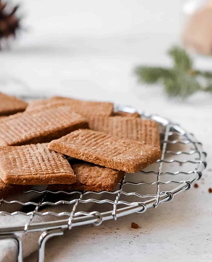 grain-free, AIP/paleo spiced shortbread cookies (DF, GF, vegan, coconut-free Speculaas)