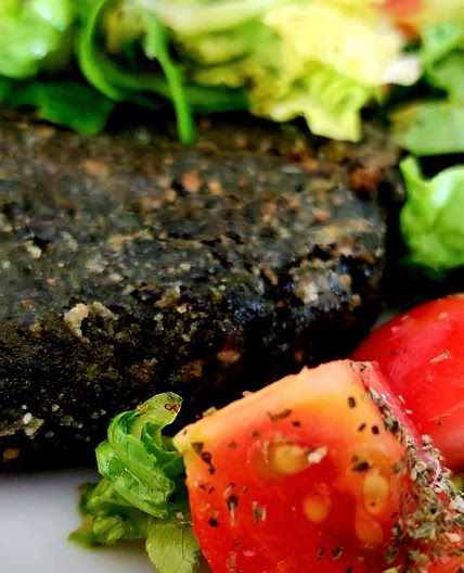 Burger - Beluga lentils and spinach